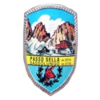 Passo Sella 2214 m, Sassolungo 3178 m Passo Sella 2214 m, Sassolungo 3178 m